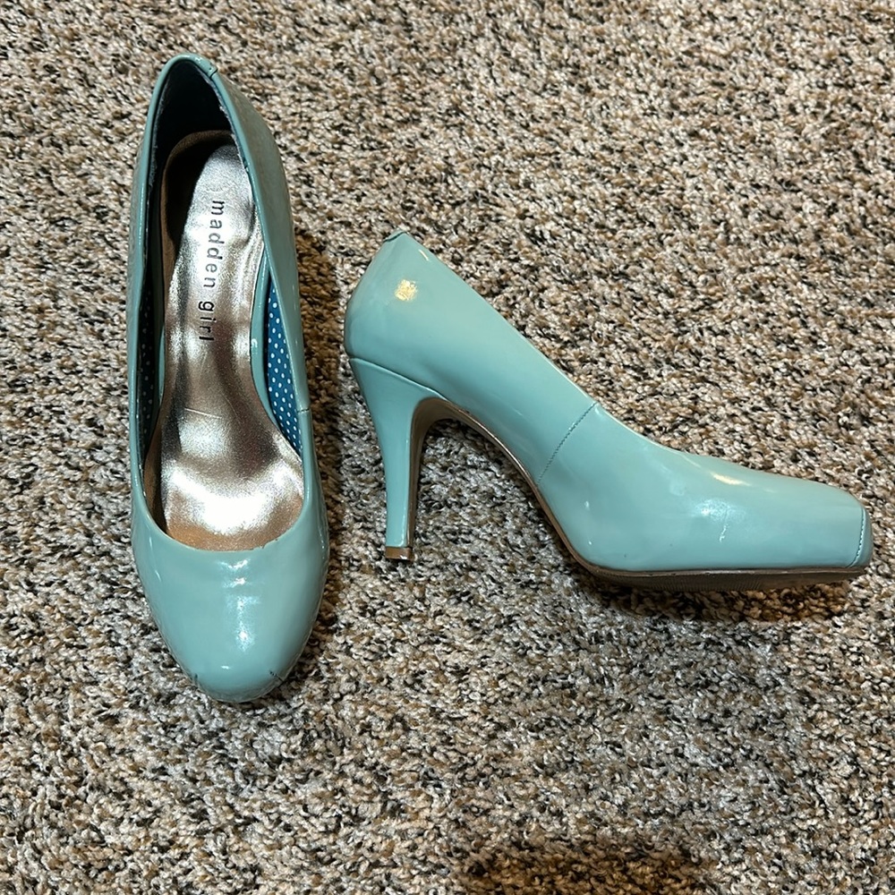 Light teal pumps/heels